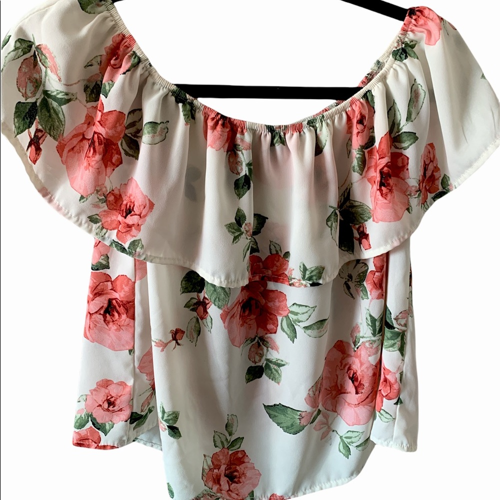 Shoulder floral blouse